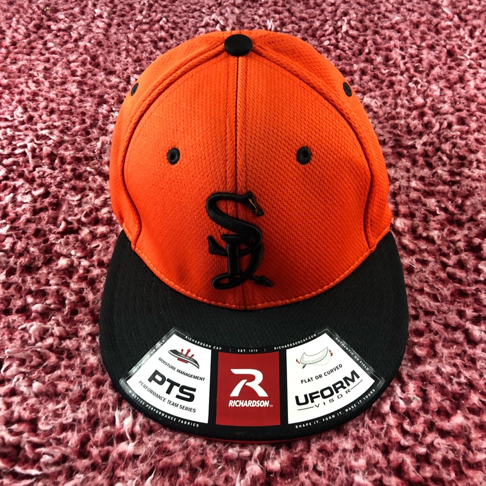 NWT Men’s Richardson Flexfit Hat